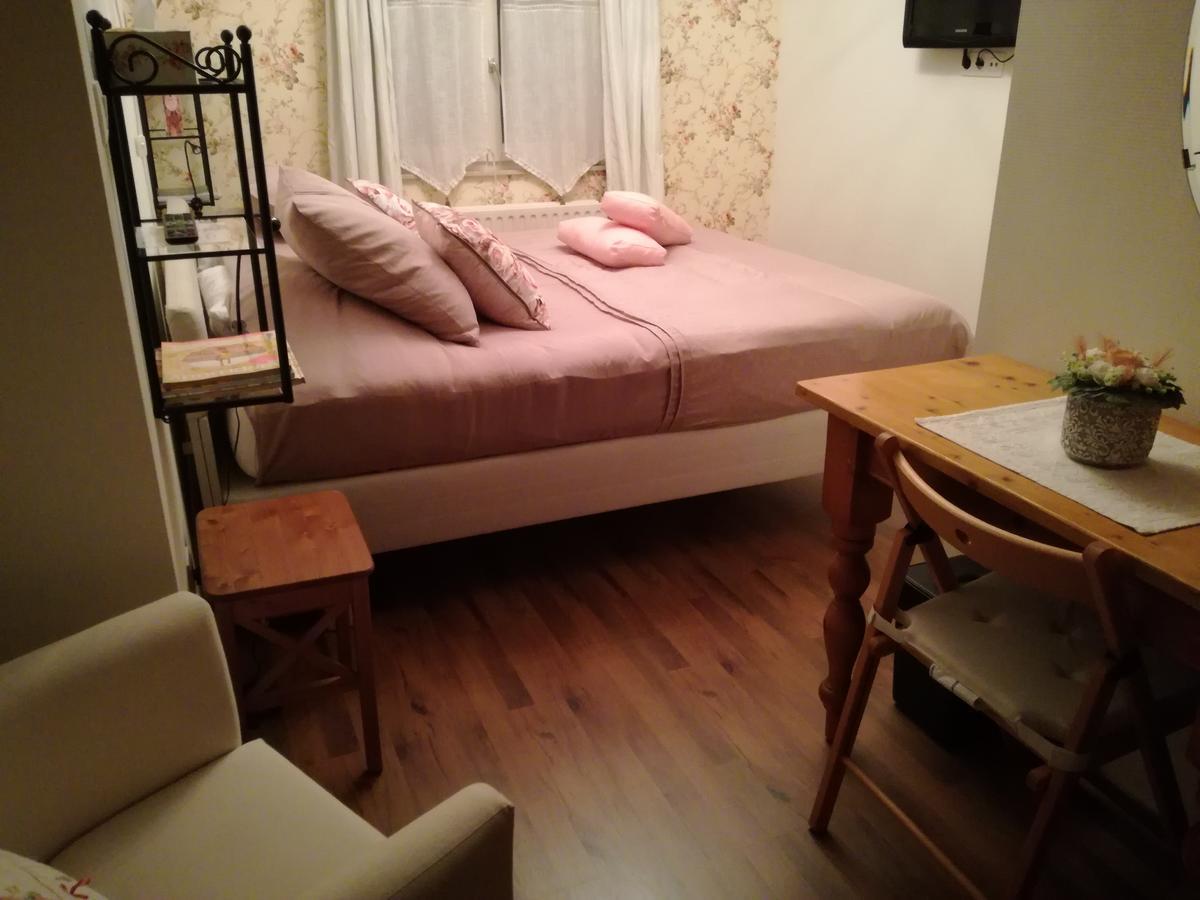 La Rose Bed & Breakfast NeerNeerpelt Екстериор снимка