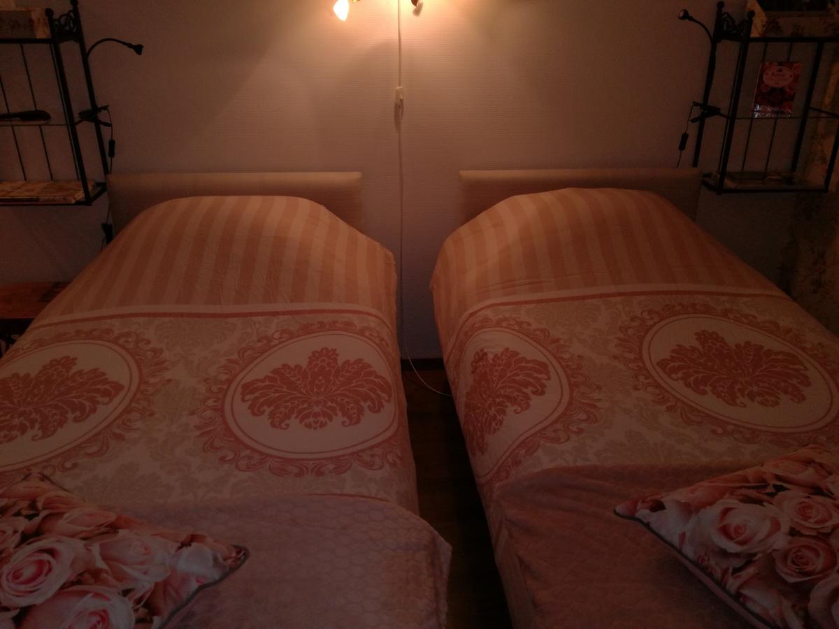 La Rose Bed & Breakfast NeerNeerpelt Екстериор снимка