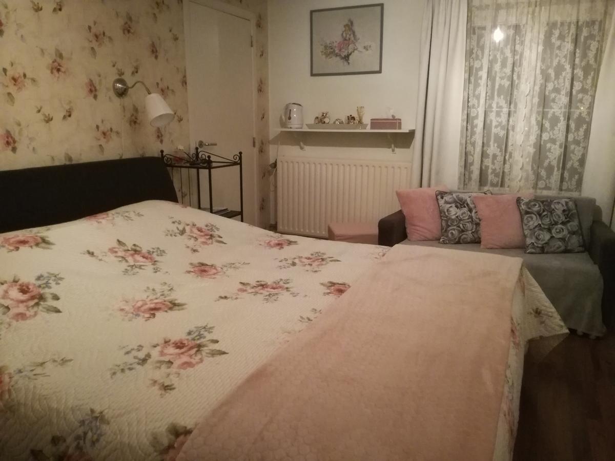 La Rose Bed & Breakfast NeerNeerpelt Екстериор снимка
