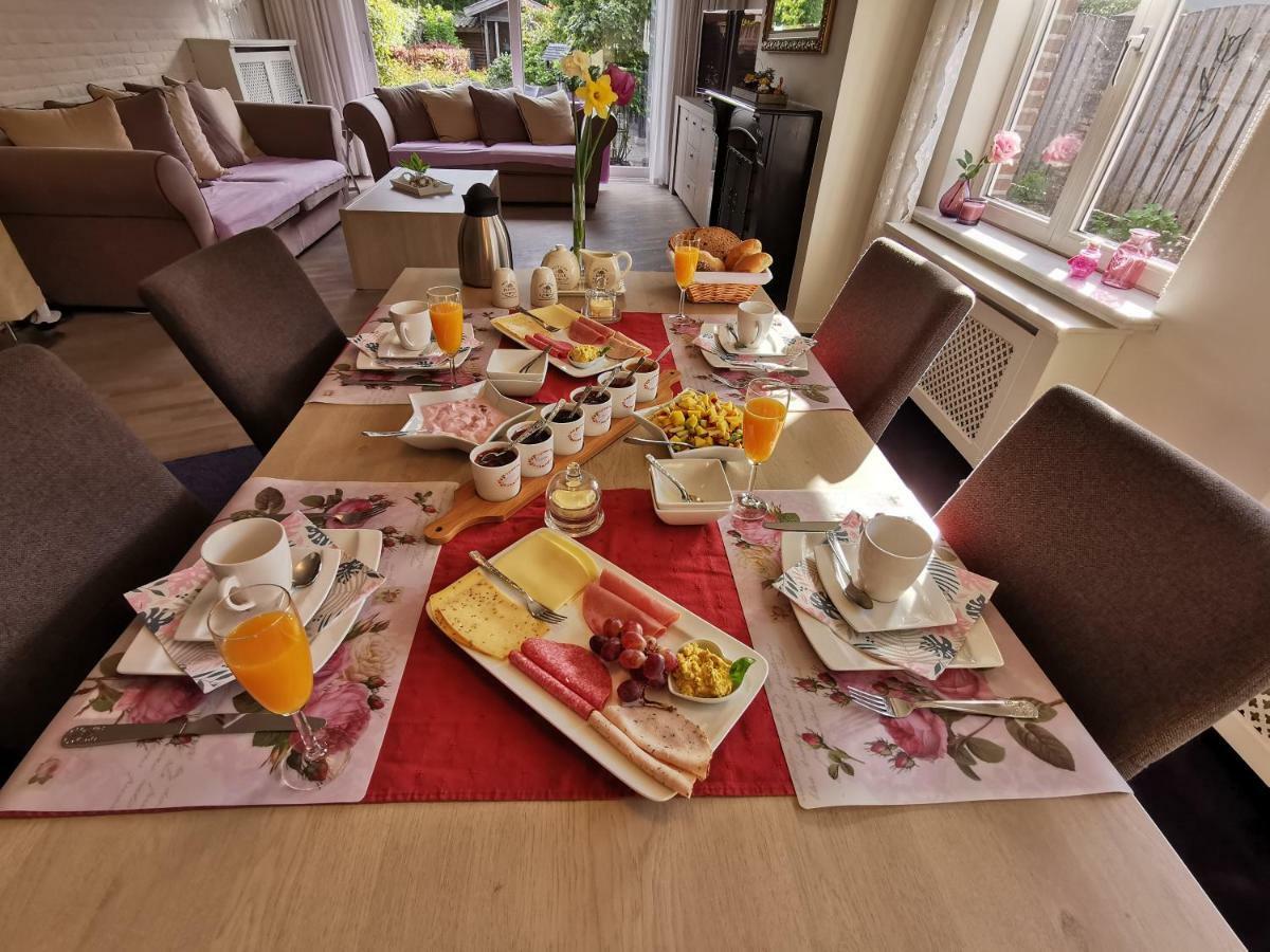La Rose Bed & Breakfast NeerNeerpelt Екстериор снимка